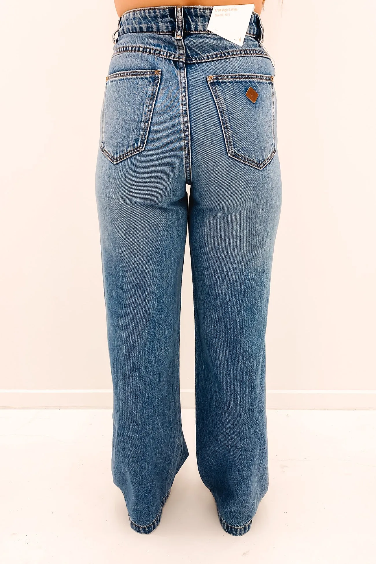 A 94 High & Wide Jean Juliette Organic