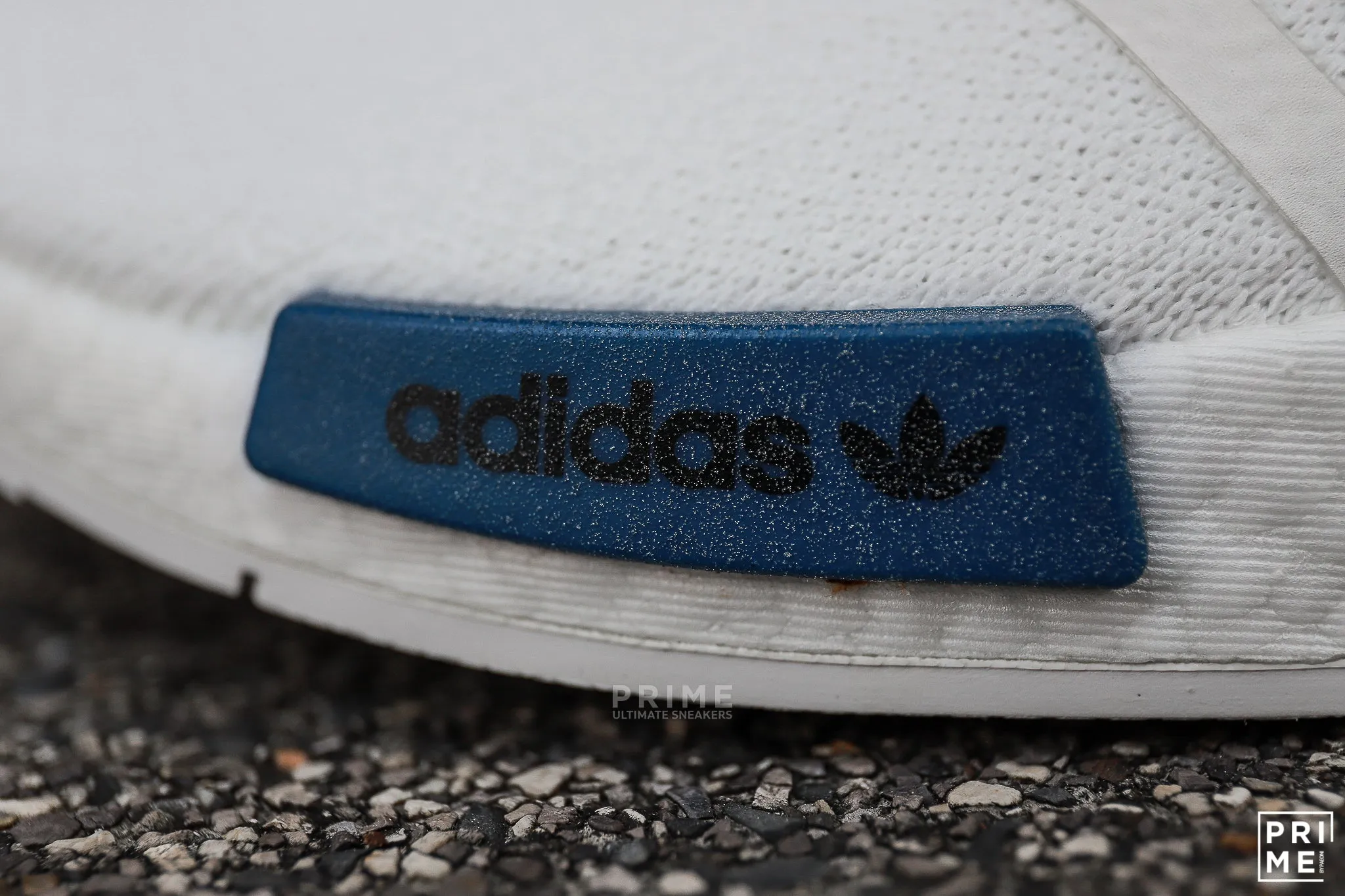 Adidas NMD R1  OG Cloud White / Blue / Red (GZ7925)