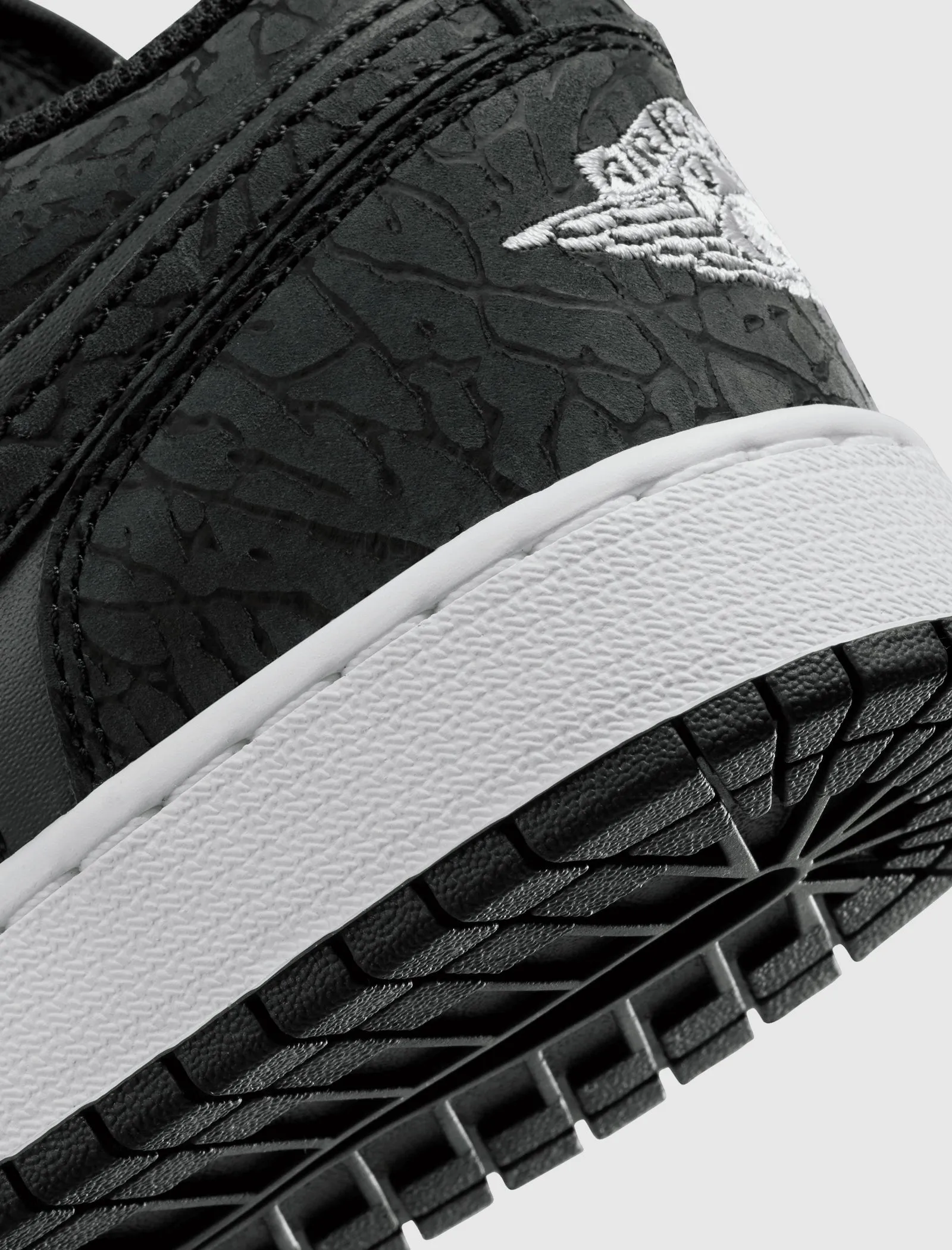 AIR JORDAN 1 LOW SE "BLACK ELEPHANT" GS