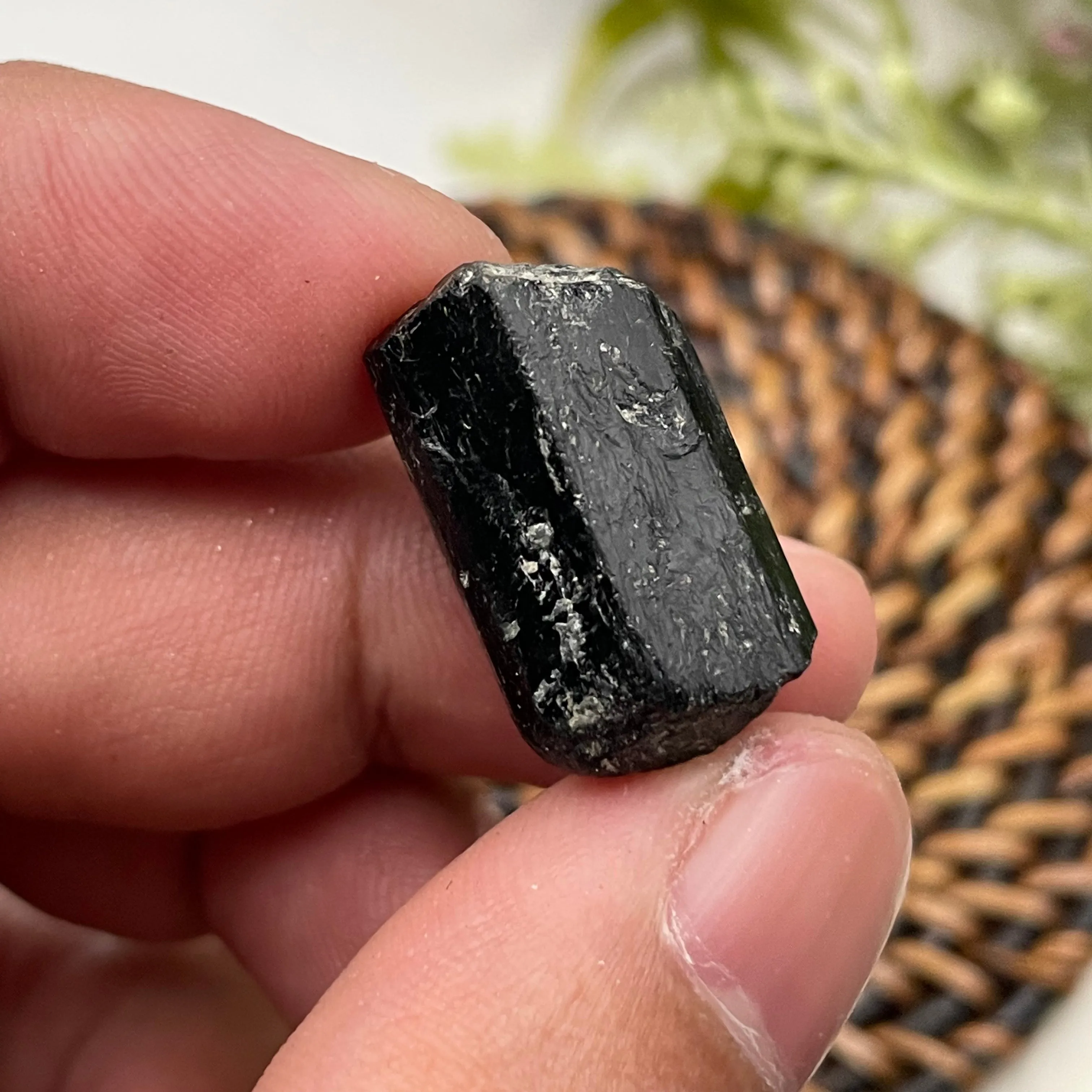 Black tourmaline raw