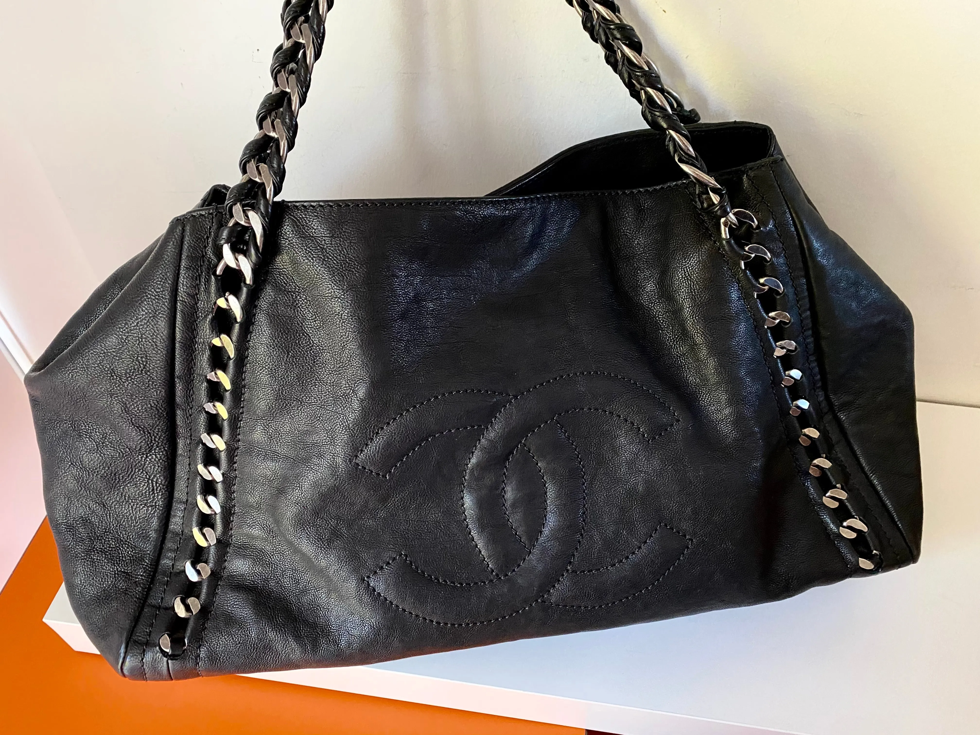 Chanel cc chain tote