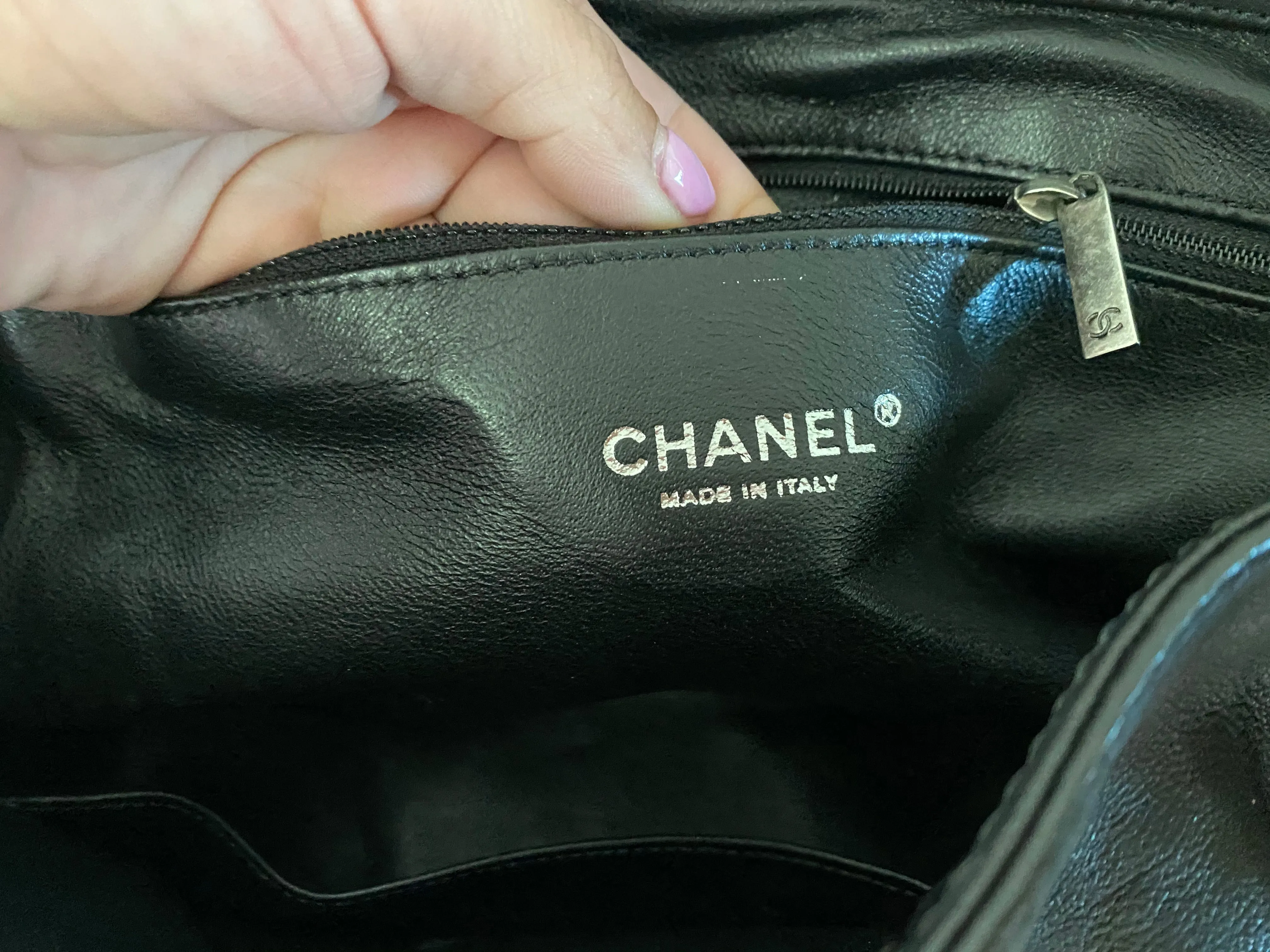 Chanel cc chain tote