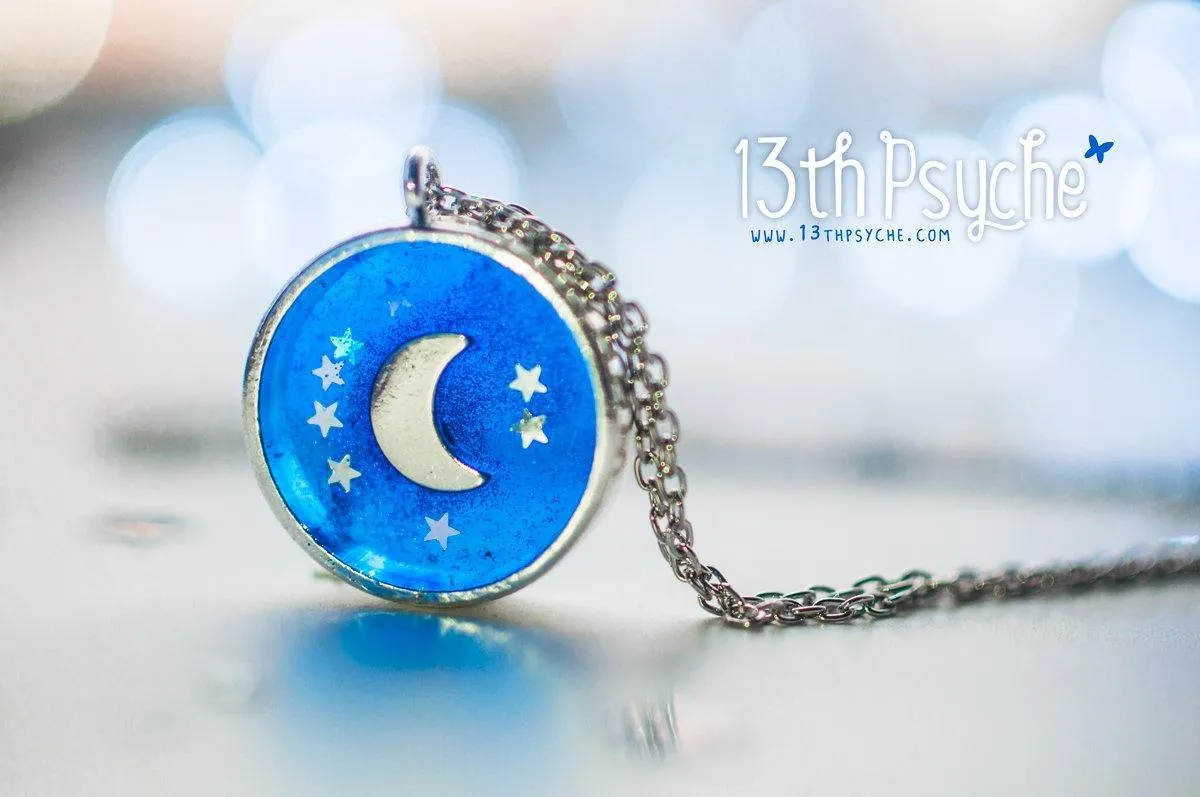 Crescent moon resin medalion pendant necklace