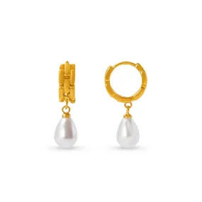 Heritage Chain Peardrop Pearl Hoop Earrings