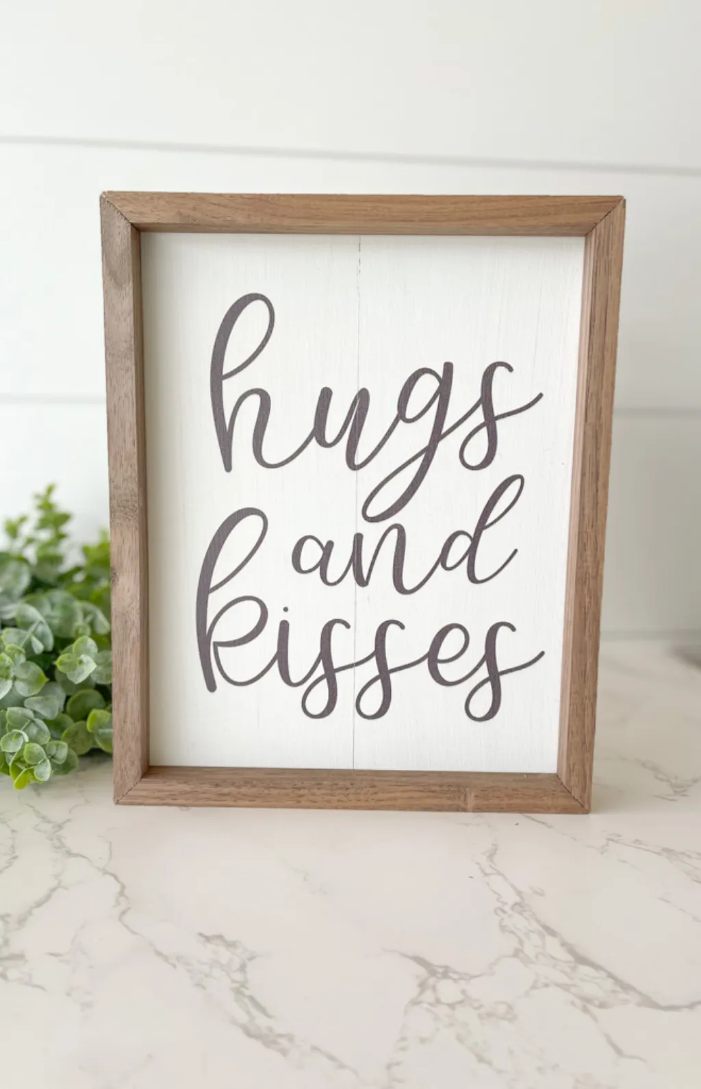 hugs and kisses Sign