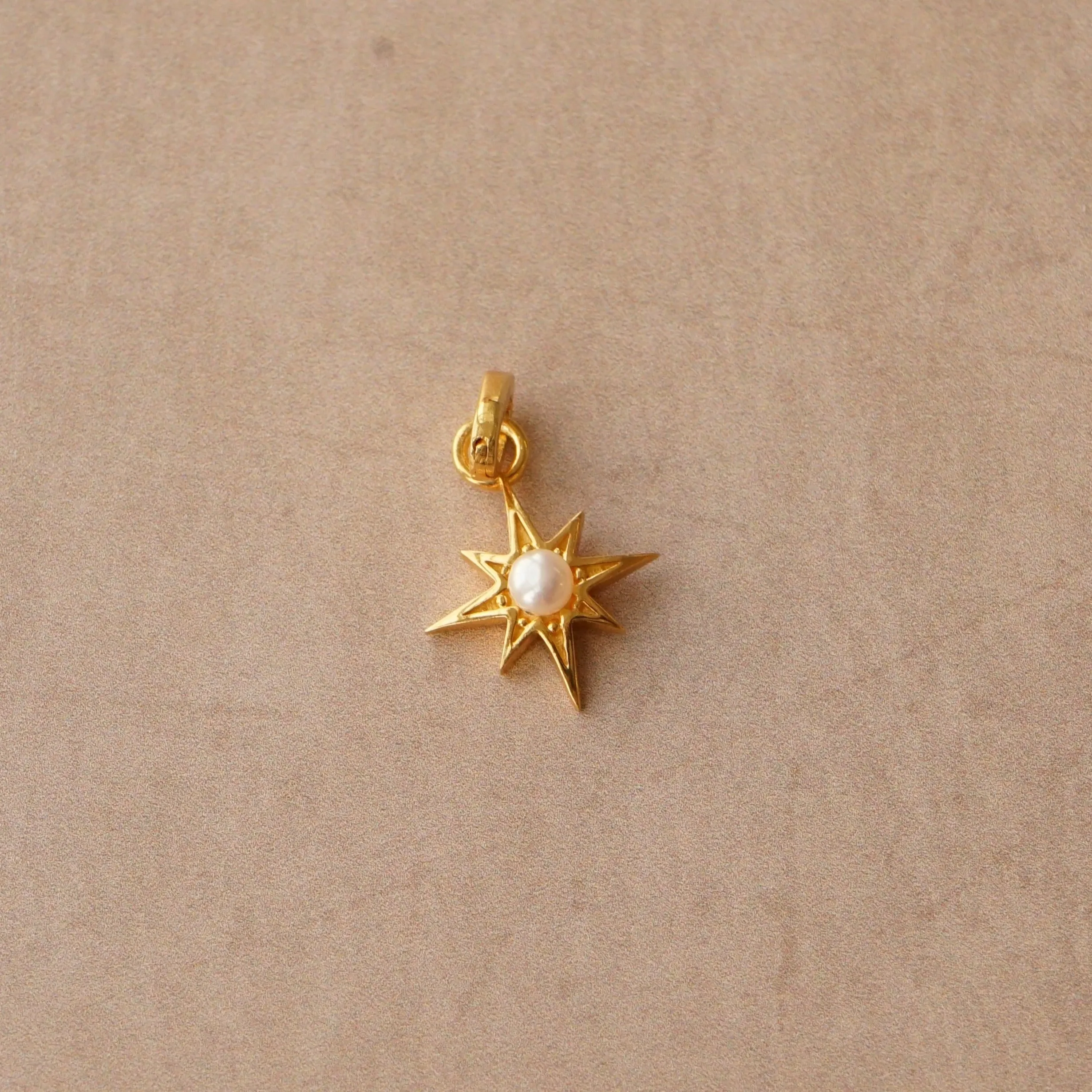 LUXE Pearl Star Charm