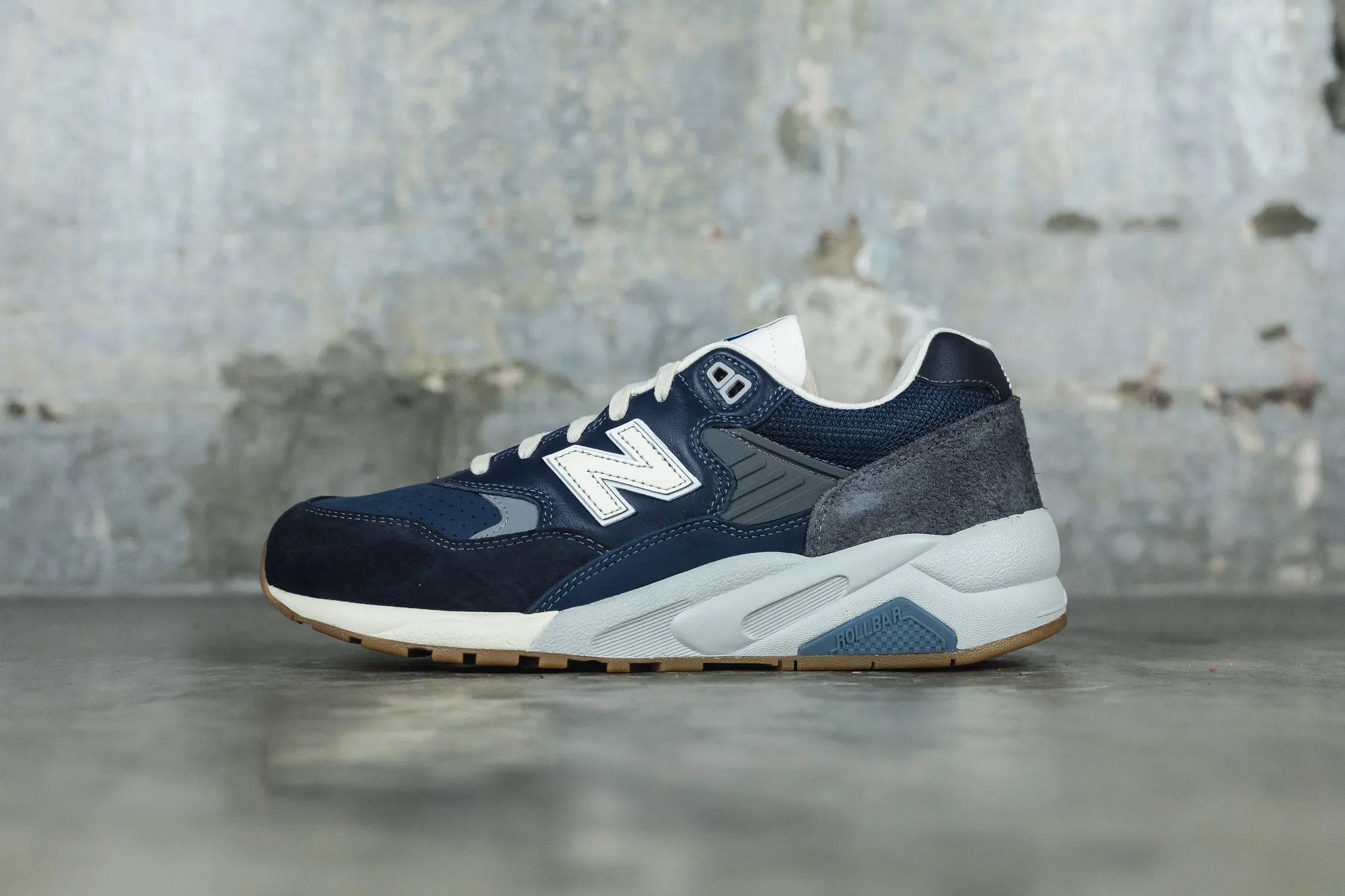 New Balance MT580 'Navy'