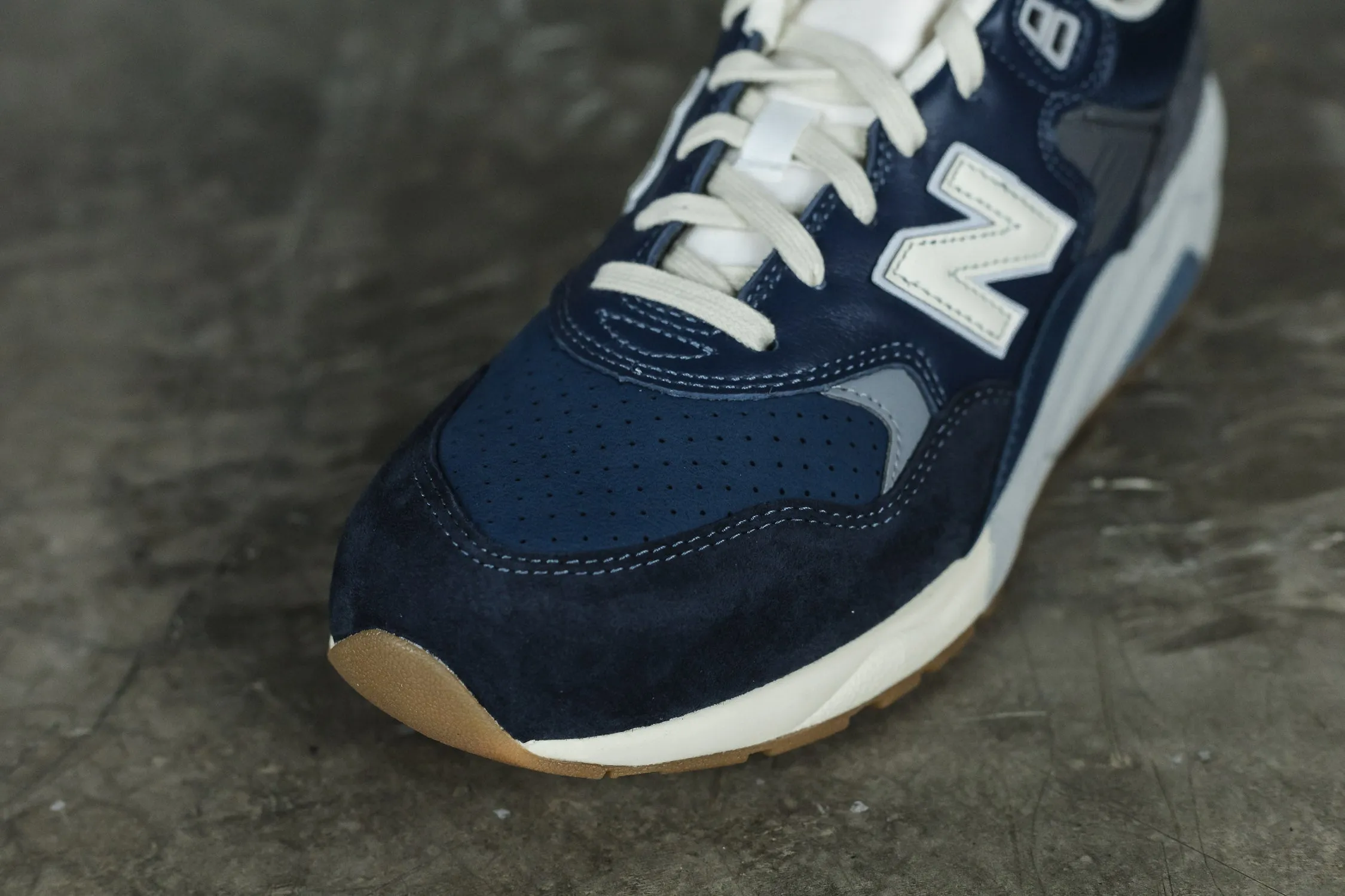 New Balance MT580 'Navy'