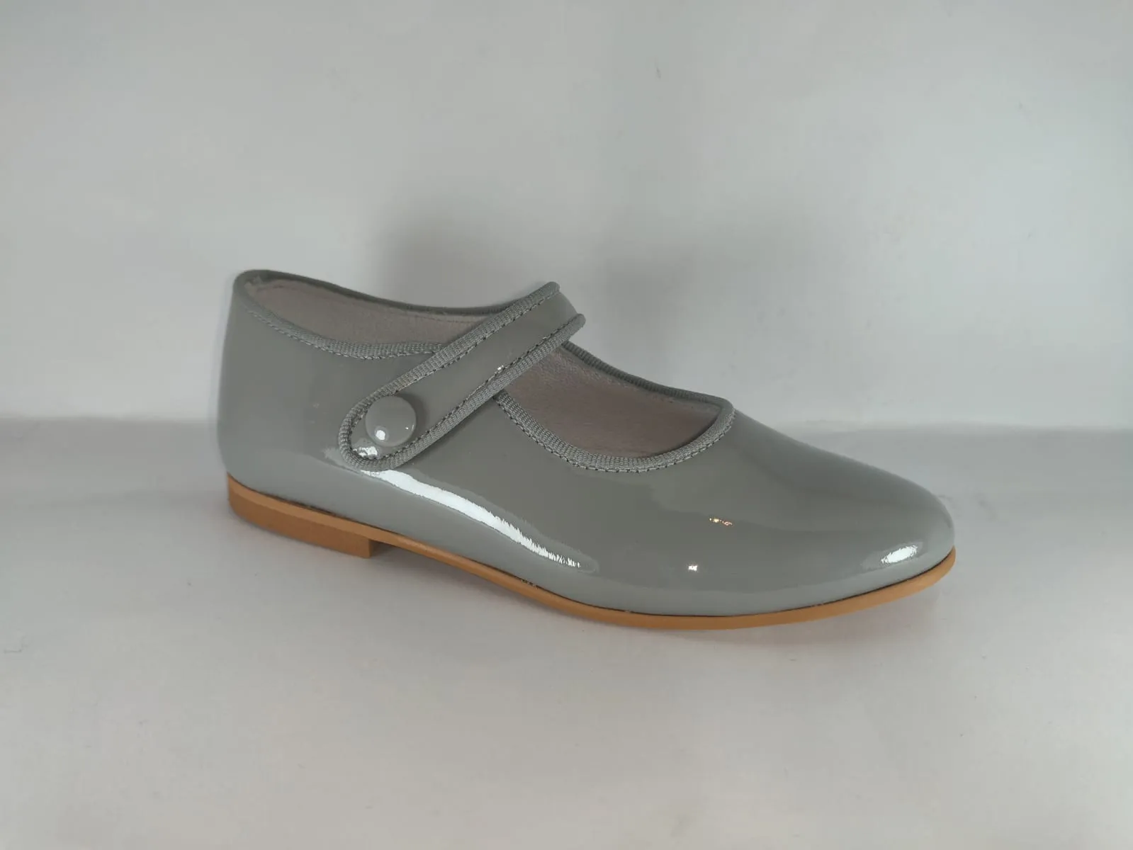 Shawn & Jeffery Girls Light Grey Patent Classic Button Mary Jane