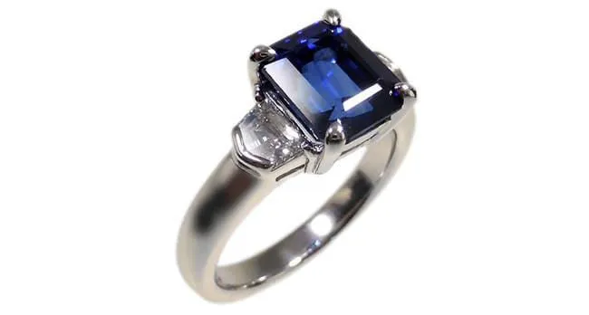 Vivid Blue Sapphire Ring 4.00ct